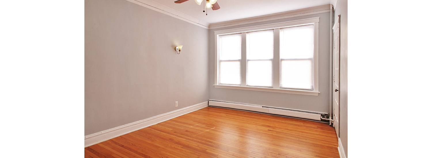 906 N. Austin Blvd. #3E One-Bedroom Apartment