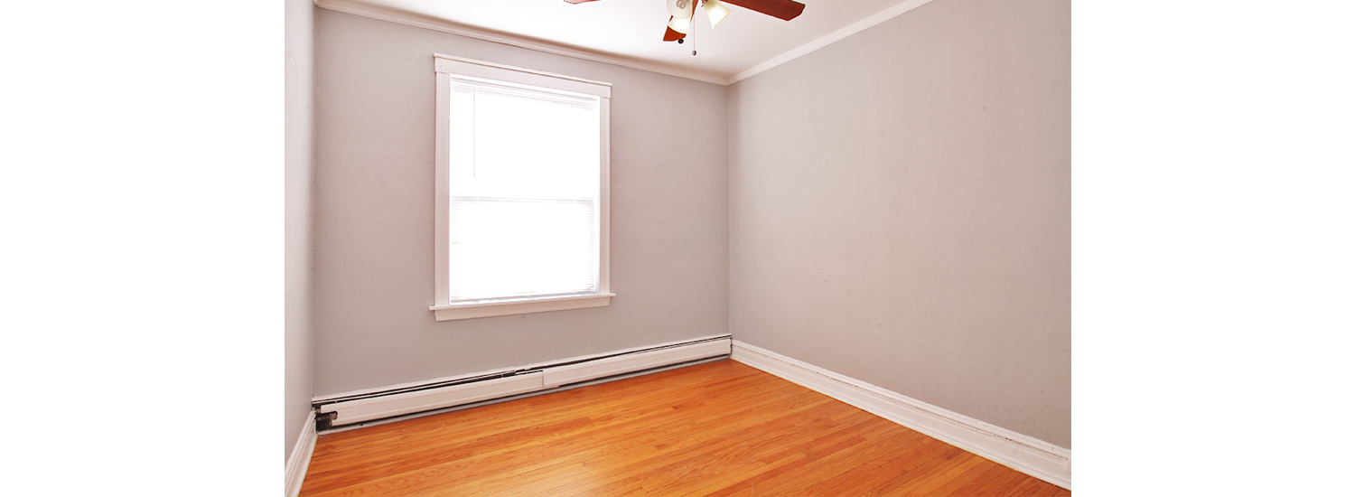 906 N. Austin Blvd. #3E One-Bedroom Apartment